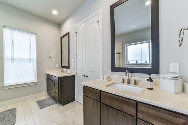 5715 Arabelle Lake Street, Houston, TX 77007