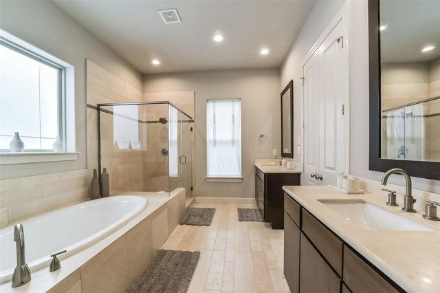 5715 Arabelle Lake Street, Houston, TX 77007