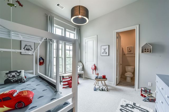 5715 Arabelle Lake Street, Houston, TX 77007