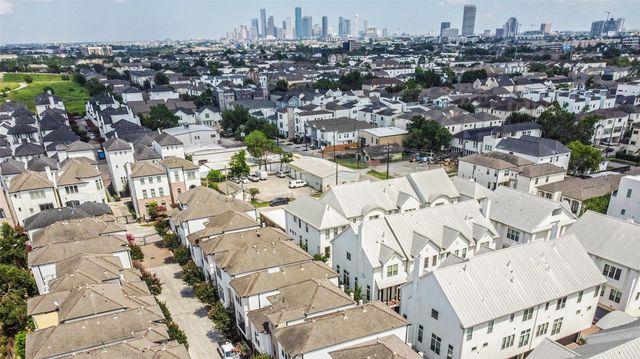 5715 Arabelle Lake Street, Houston, TX 77007