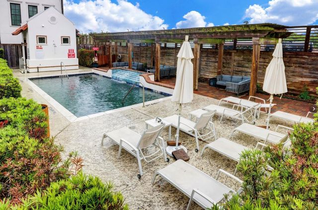 5715 Arabelle Lake Street, Houston, TX 77007