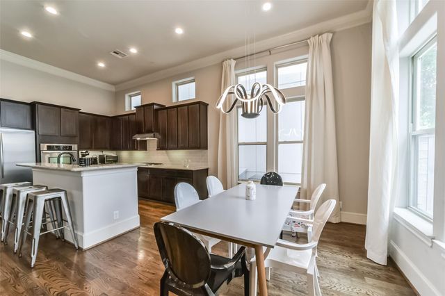 5715 Arabelle Lake Street, Houston, TX 77007