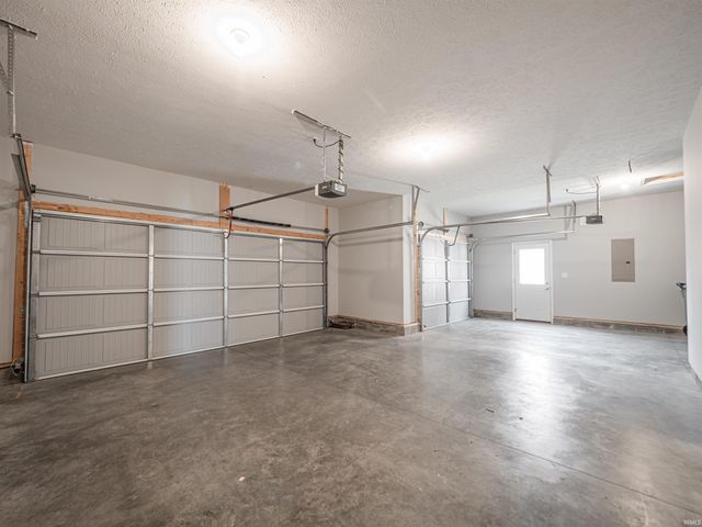 11401 Goshen Drive, Evansville, IN 47725