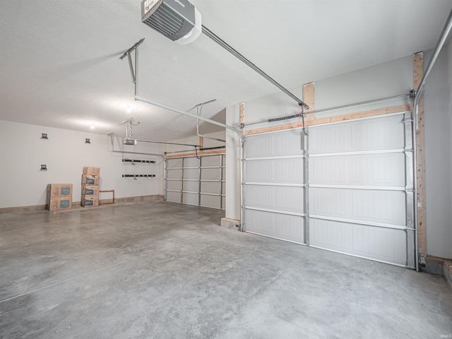 11401 Goshen Drive, Evansville, IN 47725
