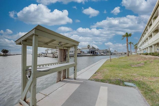 2290 N Fulton Beach 315, Rockport, TX 78382