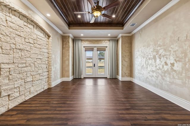 3128 Old St Marys Rd, Beeville, TX 78102