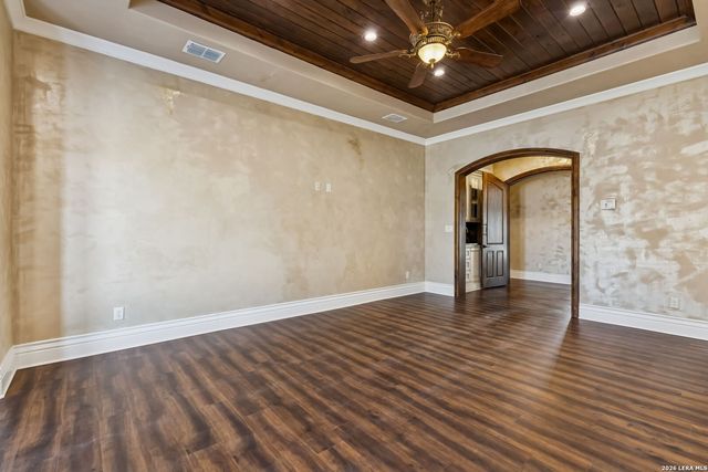 3128 Old St Marys Rd, Beeville, TX 78102