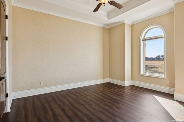 3128 Old St Marys Rd, Beeville, TX 78102