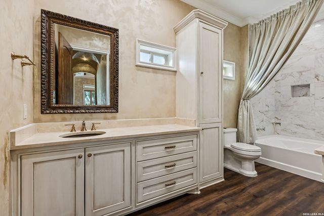 3128 Old St Marys Rd, Beeville, TX 78102