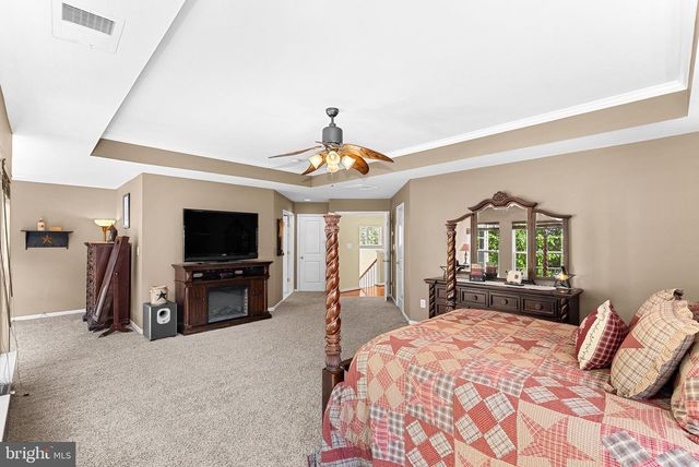 42755 CHATELAIN CIR, Brambleton, VA 20148