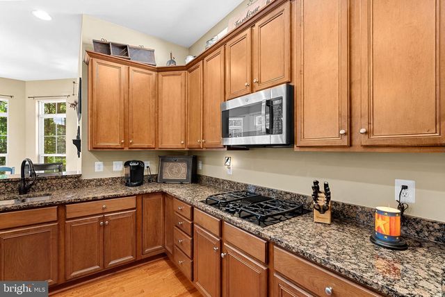 42755 CHATELAIN CIR, Brambleton, VA 20148