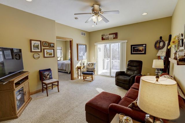 315 Creekside Court, Watertown, WI 53098