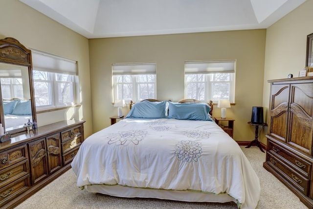 315 Creekside Court, Watertown, WI 53098