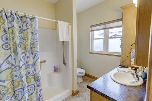 315 Creekside Court, Watertown, WI 53098