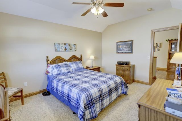 315 Creekside Court, Watertown, WI 53098