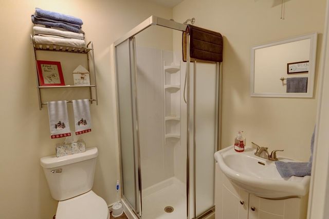 315 Creekside Court, Watertown, WI 53098