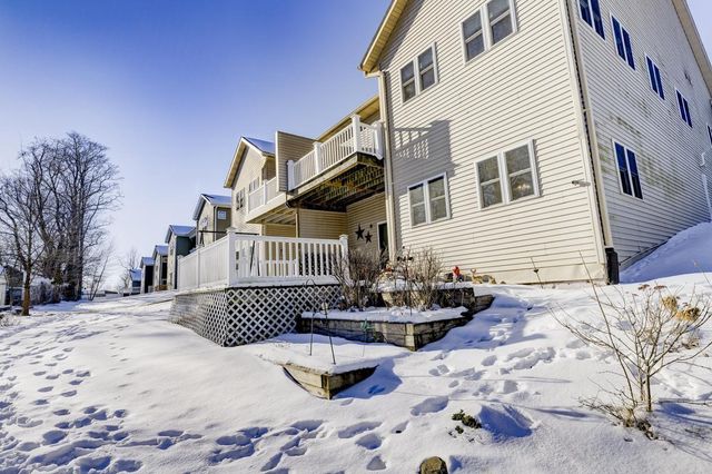 315 Creekside Court, Watertown, WI 53098
