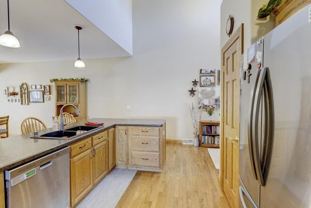 315 Creekside Court, Watertown, WI 53098