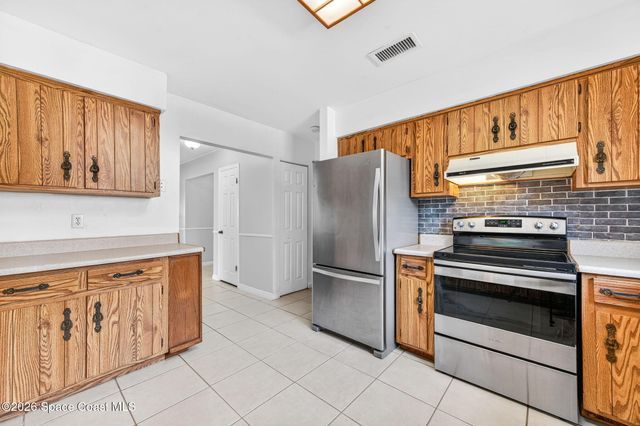 1081 Sunswept Road NE, Palm Bay, FL 32905