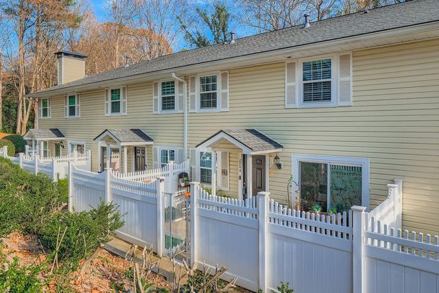 2744 St Augustine SE Trail, Marietta, GA 30067