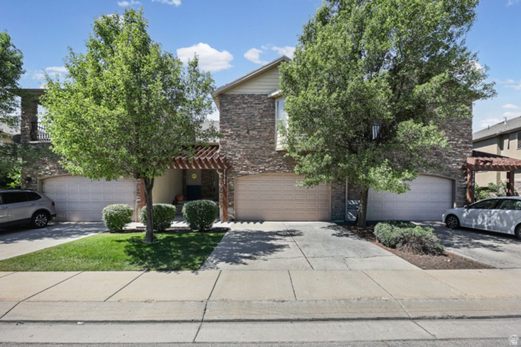 7176 S VILLA PLACE DR, Midvale, UT 84047 — exterior