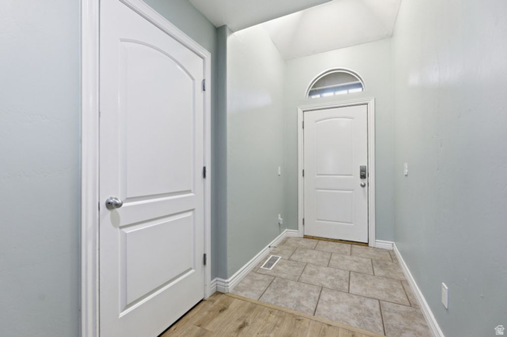 7176 S VILLA PLACE DR, Midvale, UT 84047 — photo 2