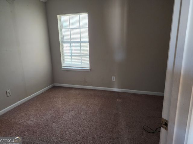 2816 Two Lake Circle, College Park, GA 30349