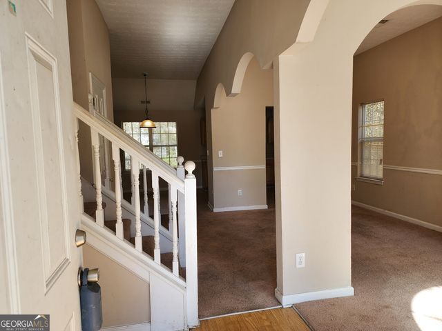 2816 Two Lake Circle, College Park, GA 30349