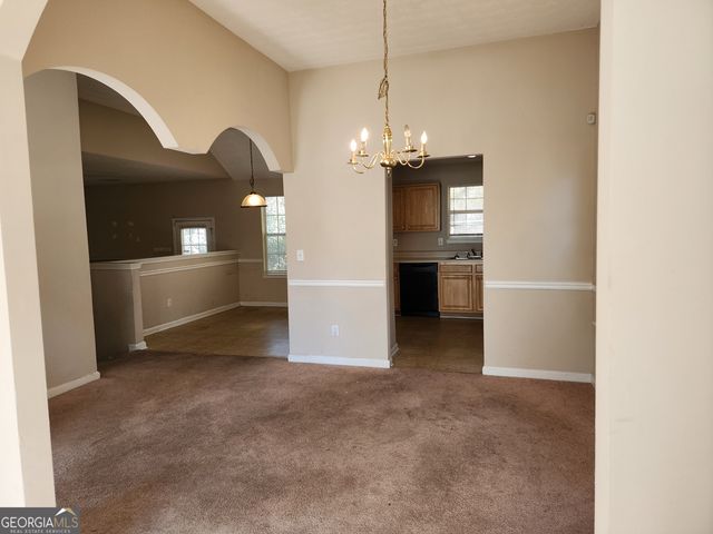 2816 Two Lake Circle, College Park, GA 30349