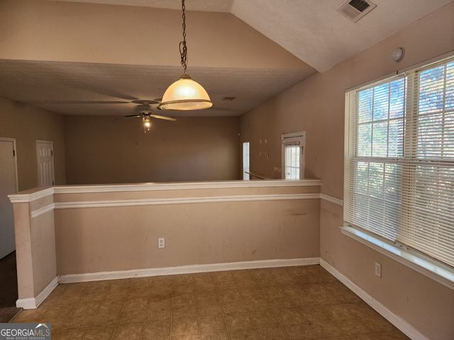 2816 Two Lake Circle, College Park, GA 30349