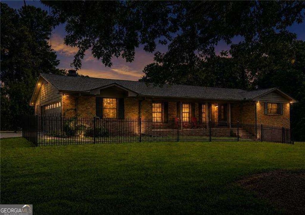 381 Chicopee Drive NE, Marietta, GA 30060 — photo 3