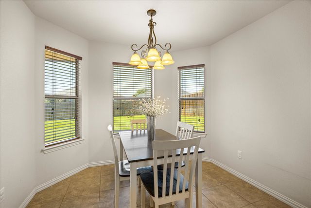 1025 Inverness Drive, Weatherford, TX 76086