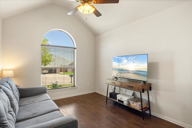 1025 Inverness Drive, Weatherford, TX 76086