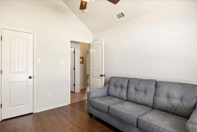 1025 Inverness Drive, Weatherford, TX 76086