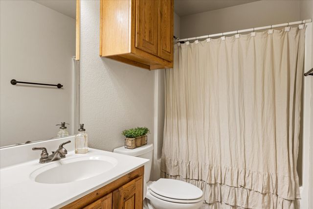 1025 Inverness Drive, Weatherford, TX 76086