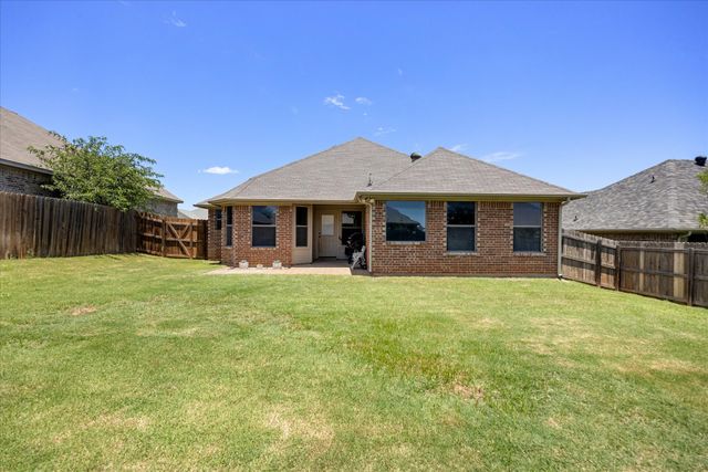 1025 Inverness Drive, Weatherford, TX 76086