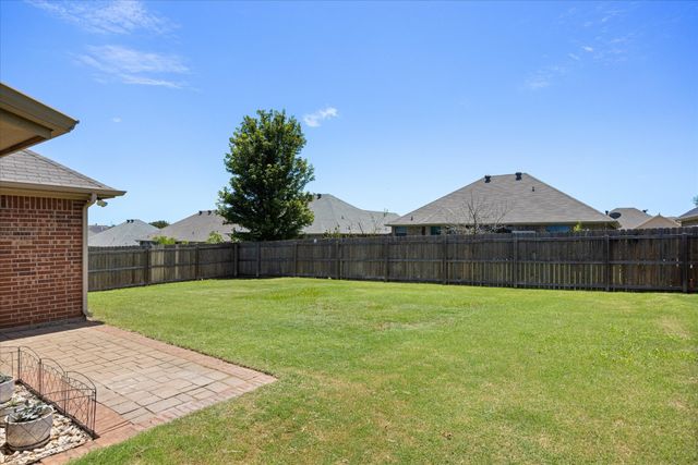 1025 Inverness Drive, Weatherford, TX 76086