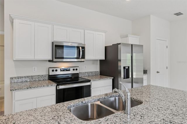 2352 LITCHFIELD LOOP, Deland, FL 32720