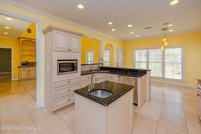 2 Atlanta Cove, Clinton, MS 39056