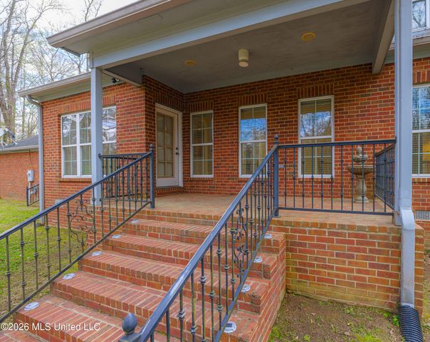 2 Atlanta Cove, Clinton, MS 39056