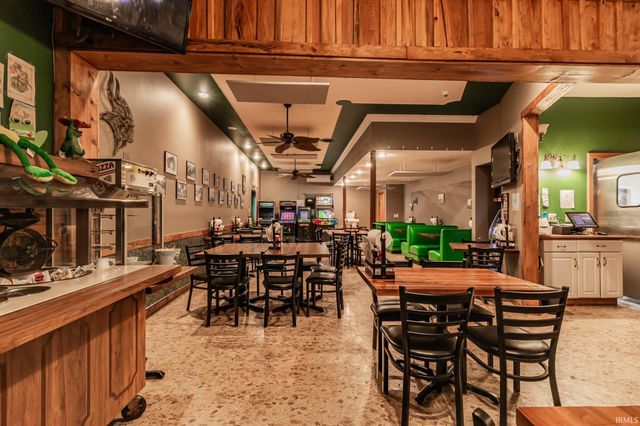 7247 Main Street, Wadesville, IN 47638