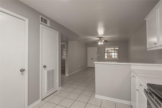 600 Palm Street 10, Huntsville, TX 77340