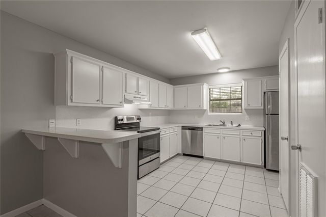 600 Palm Street 10, Huntsville, TX 77340