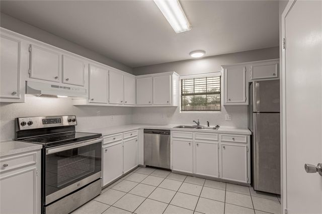 600 Palm Street 10, Huntsville, TX 77340