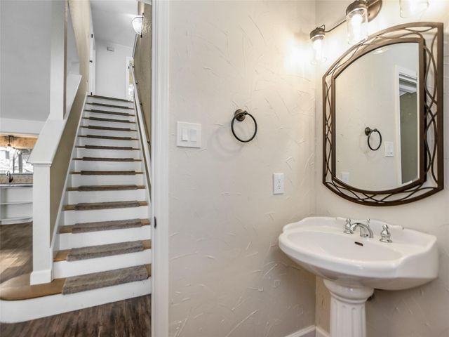 716 Shiny Rock DR, Austin, TX 78748