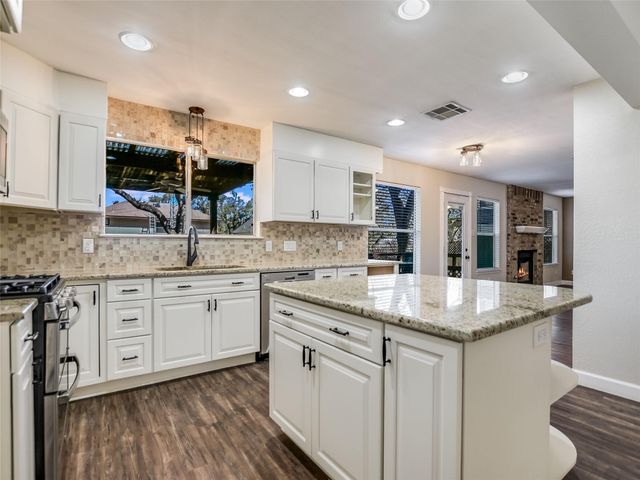 716 Shiny Rock DR, Austin, TX 78748