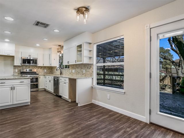 716 Shiny Rock DR, Austin, TX 78748