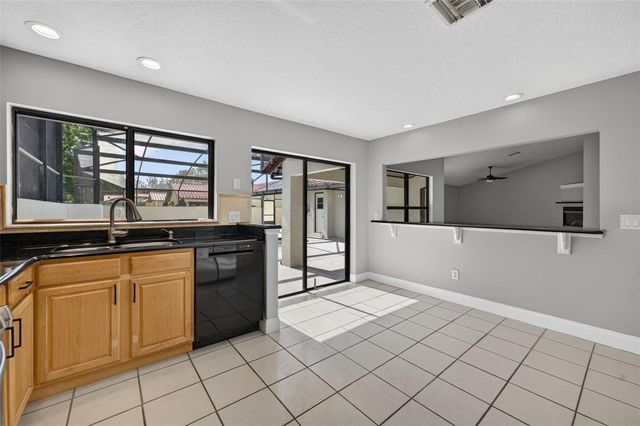 8052 S CADIZ COURT, Orlando, FL 32836