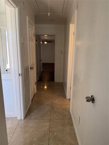 7838 Vickijohn Drive, Houston, TX 77071