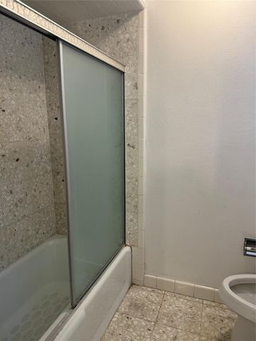 7838 Vickijohn Drive, Houston, TX 77071